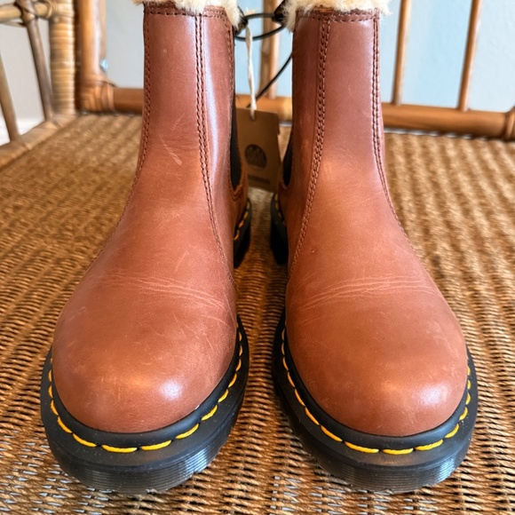 2976 LEONORE WOMEN'S FAUX FUR-LINED CHELSEA BOOTS, Size 6, NWT, Retail $180 - Picture 5 of 8